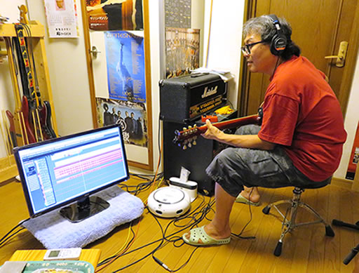 ギターの実演風景